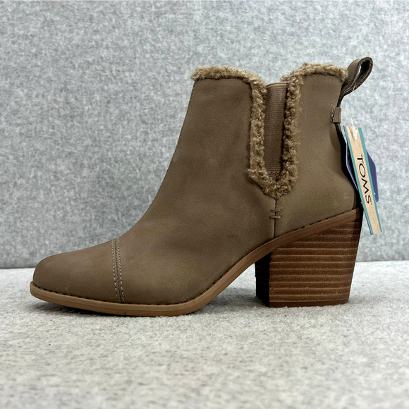 TOMS Everly Leather Chelsea Boot - Taupe Gray - Women size 6.5 *Barely Worn - Picture 3 of 10